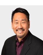 Mark Oki Headshot