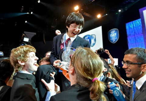 Nathan Han, 15, of Boston is celebrated by his fellow finalists for his first place win at the Intel International Science and Engineering Fair, the world's largest high school science research competition. More than 1,700 high schoolers from 70 countries, regions and territories competed for more than US$5 million in awards this week. PHOTO CREDIT: Intel/Chris Ayers.
