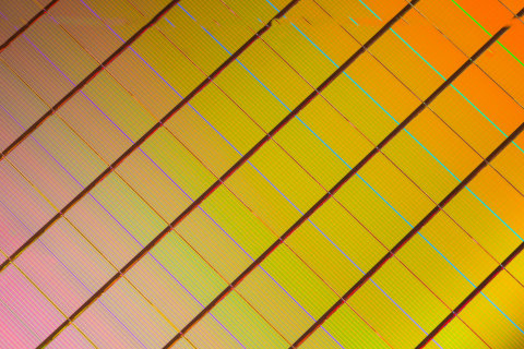 3D XPoint™ technology wafers are currently running in production lines at Intel Micron Flash Technologies fab (Photo: Business Wire)