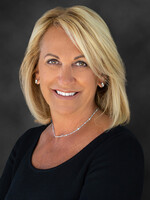 Lisa M. Bachmann Headshot