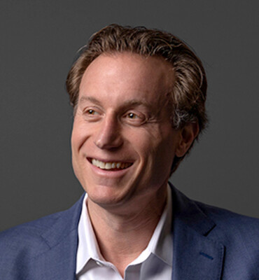 David Travin Headshot