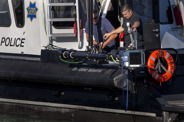 Real-Time 3D Underwater Inspection for Public Safety and Evidence Recovery