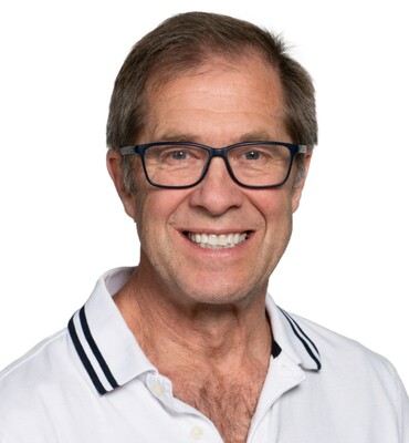 Duane Larsen Headshot