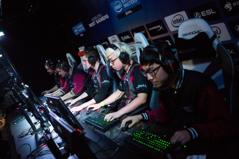 This weekend, Intel® Extreme Masters, the ESL's elite global pro gaming tour since 2006 with over 4 million USD given out in prize money in eight seasons, took over the SAP Center in San Jose. StarCraft II and League of Legends superstars from Europe, Asia and America competed at the world's largest technological trade shows for their share of a lucrative prize purse. For more information, visit www.intelextrememasters.com. (Photo: Business Wire)