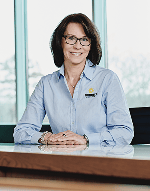 Karen Beadle Headshot