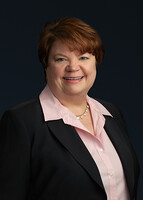 Lynn Willis Headshot