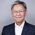 Yi Hyon Paik Headshot