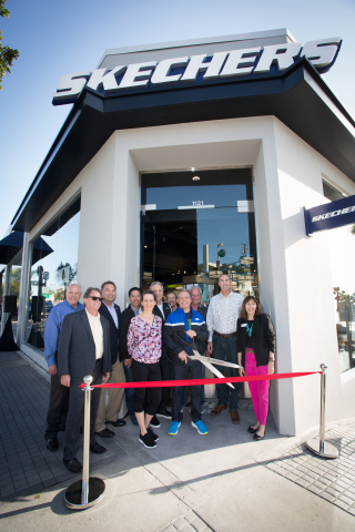 Manhattan Beach Officials Join Skechers Management for Store Opening. From left: Bruce Moe, City Manager of Manhattan Beach; Mark Lipps, President/CEO of Chamber Manhattan Beach; Richard Montgomery, Manhattan Beach Councilmember; Peter Mow, Skechers Senior Vice President, Retail and Construction; Rachel Rodi, Mural Artist; George Zelinsky, Skechers President of Retail; David Lesser, Manhattan Beach Councilmember; Michael Greenberg, Skechers President; David Weinberg, Skechers Chief Operating Officer; Steve Napolitano, Manhattan Beach Mayor Pro Tem; Amy Howorth, Manhattan Beach Mayor (Photo: Business Wire)