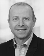 Patrick Fragman Headshot