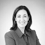 Karin Risi Headshot