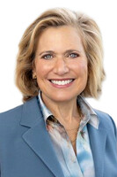 Nancy Lashine Headshot