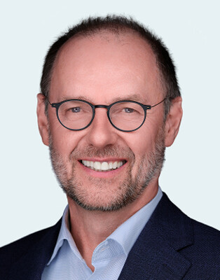 Andrew Cole Headshot