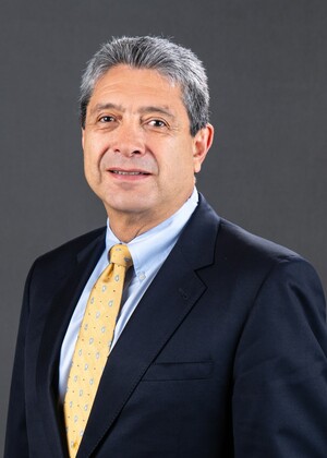 Luis Fernandez-Moreno Headshot