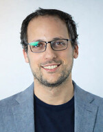 Yossef Daar Headshot