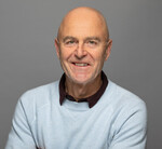 Stephen Dilly, MBBS, PhD Headshot