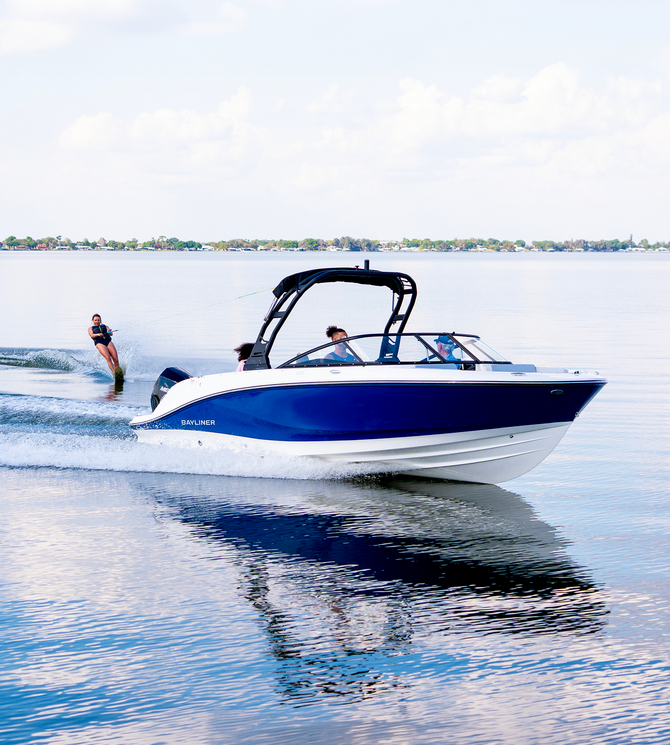 Bayliner Boats Officially Unveils the All-New V22 Series
