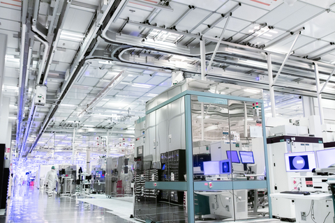 Production tools fill the cleanroom of Fab 34, the newest Intel manufacturing facility in Ireland. On Sept. 29, 2023, Intel announced that the factory in Leixlip, Ireland, was in high-volume production of computer chips using Intel 4 technology. (Credit: Intel Corporation)
