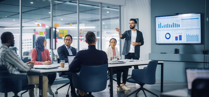 Navigating the Complex World of Revolving Loans: Key Considerations for Lenders and Borrowers