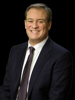 Andrew Levy Headshot