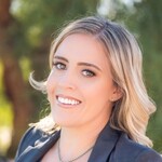 Katharyn Field Headshot