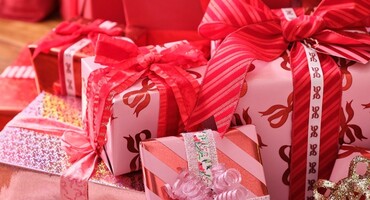 Thumbnail: 2025 Gift Wrap Trends: Michaels Unveils the Styles Shaping Holiday Gifting This Year