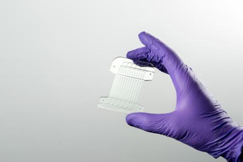 Draper designed a cell therapy manufacturing platform that improves the way a patient’s blood cells are bioprocessed. Pictured is Draper’s Acoustic Enrichment Module.
