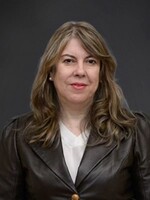 Elaine Iuanow, MD Headshot