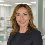 Linda Tharby Headshot