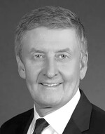 Thomas Glanville Headshot