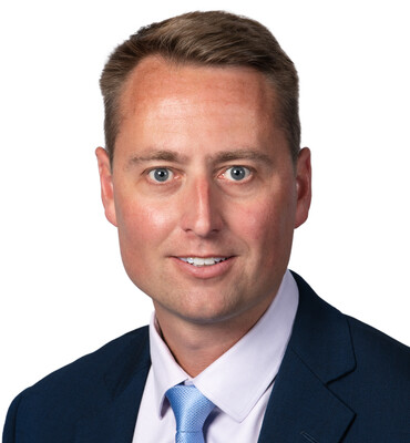 Robert Bacon Headshot