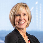 Laura Easley Headshot