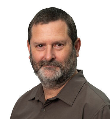 Richard Elliott Headshot