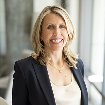 Nicole Lipton Headshot