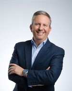 Jame Donath Headshot