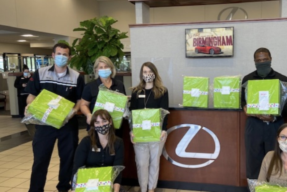 Teammates Assemble 800 Cheer Boxes for Local Children's Hospitals During our February Frenzy!