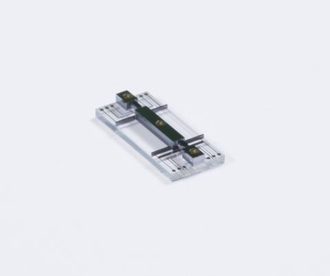 Unlike traditional ECGs, Draper’s E-field sensor has no wires or electrodes. The sensor is designed to directly measure the hidden 3D electric field produced by the heart. Credit: Draper.