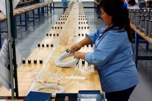 Astronics CSC Awarded Systems Certification Contract by Air Esurfing for Chinese Airline Connectivity Systems