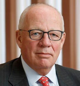 Headshot of Pierre J. P. de Weck