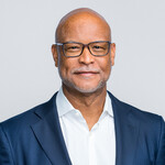 Chris Carr Headshot