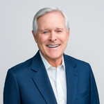 Raymond E. Mabus, Jr. Headshot