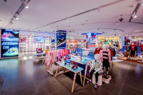 Playful interior of China’s largest Skechers Kids store, which is now open in Disneytown at the Shanghai Disney Resort. (Photo: Business Wire)