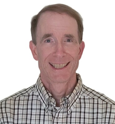 Tom Burns Headshot