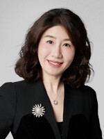 Angela Chen