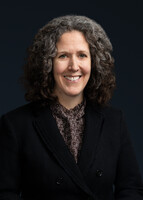 Arlene Davitt Headshot